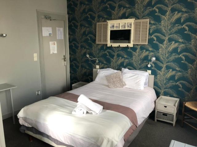 L'Escapade Hotell Carentan Exteriör bild