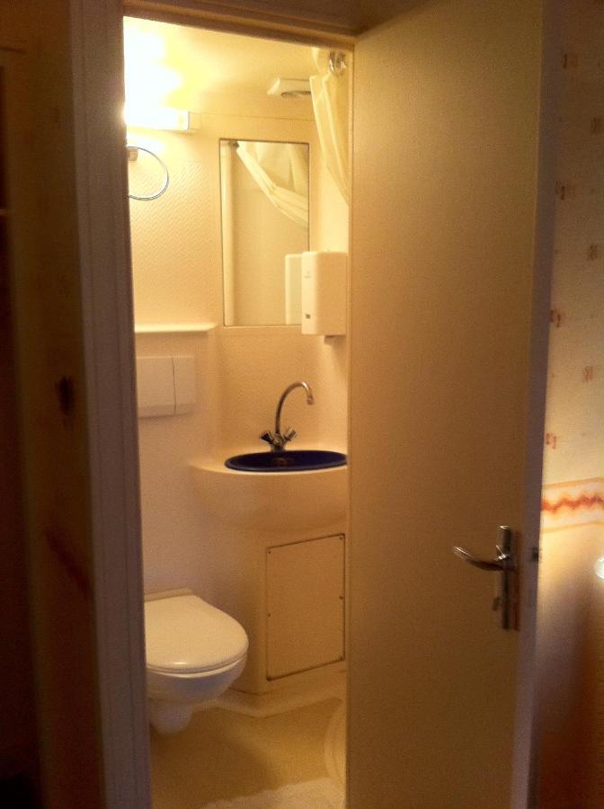 L'Escapade Hotell Carentan Rum bild